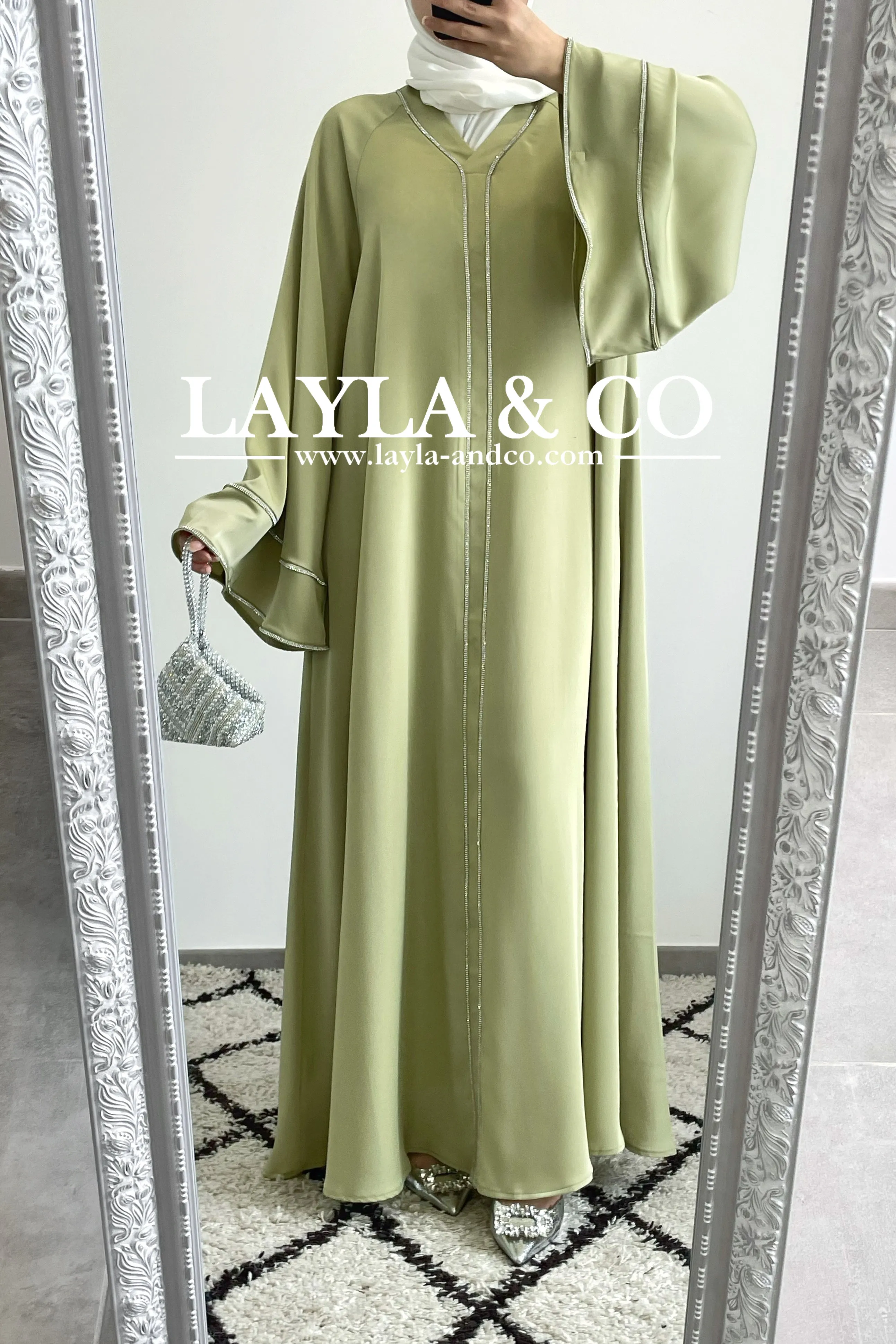 Abaya satinée Shiny ( couleurs)