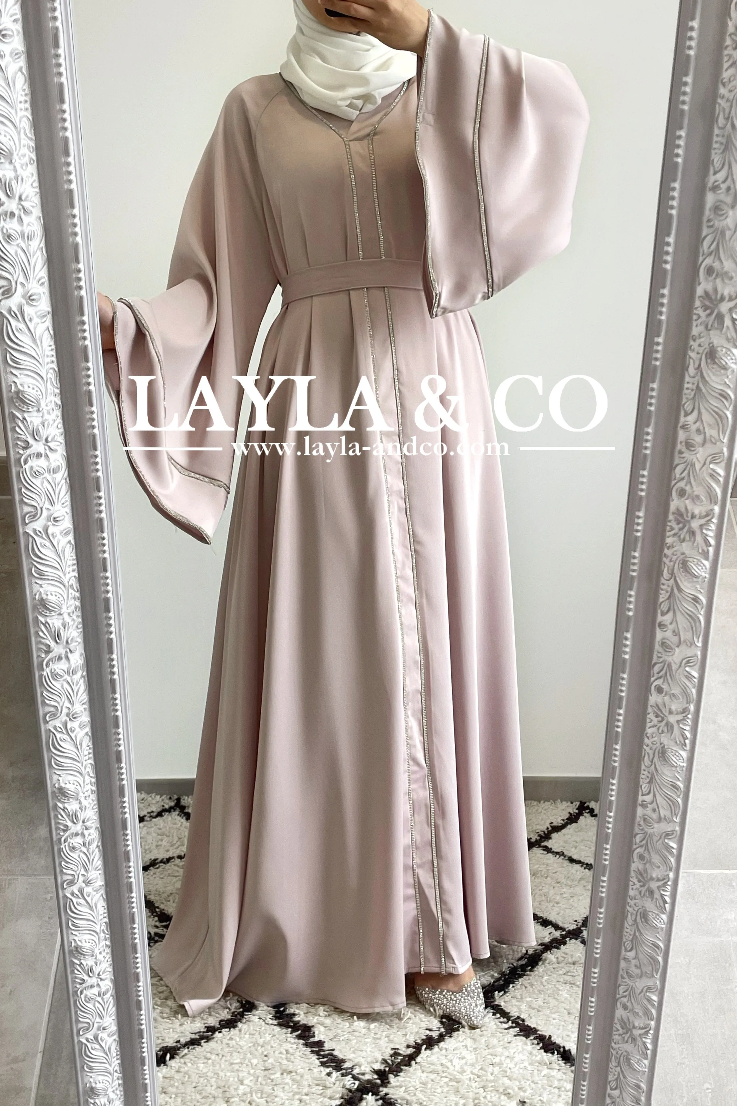 Abaya satinée Shiny ( couleurs)