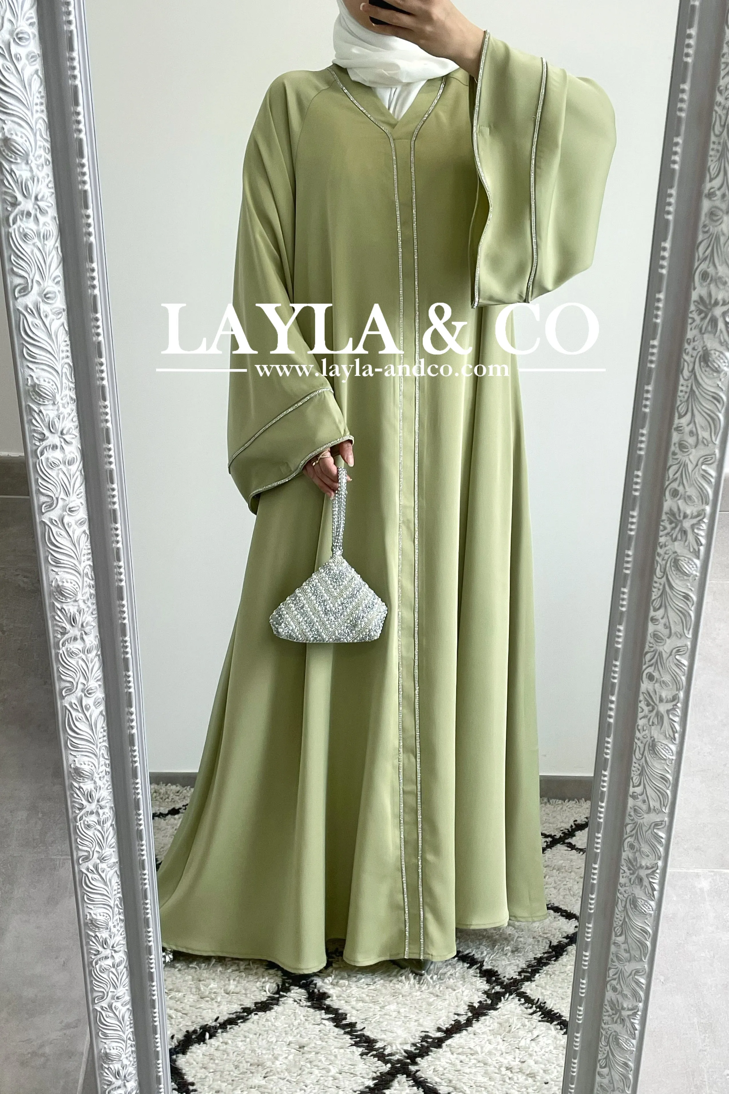 Abaya satinée Shiny ( couleurs)