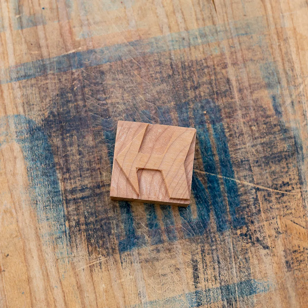 Wood Type Printer's Block: Stout Arrow